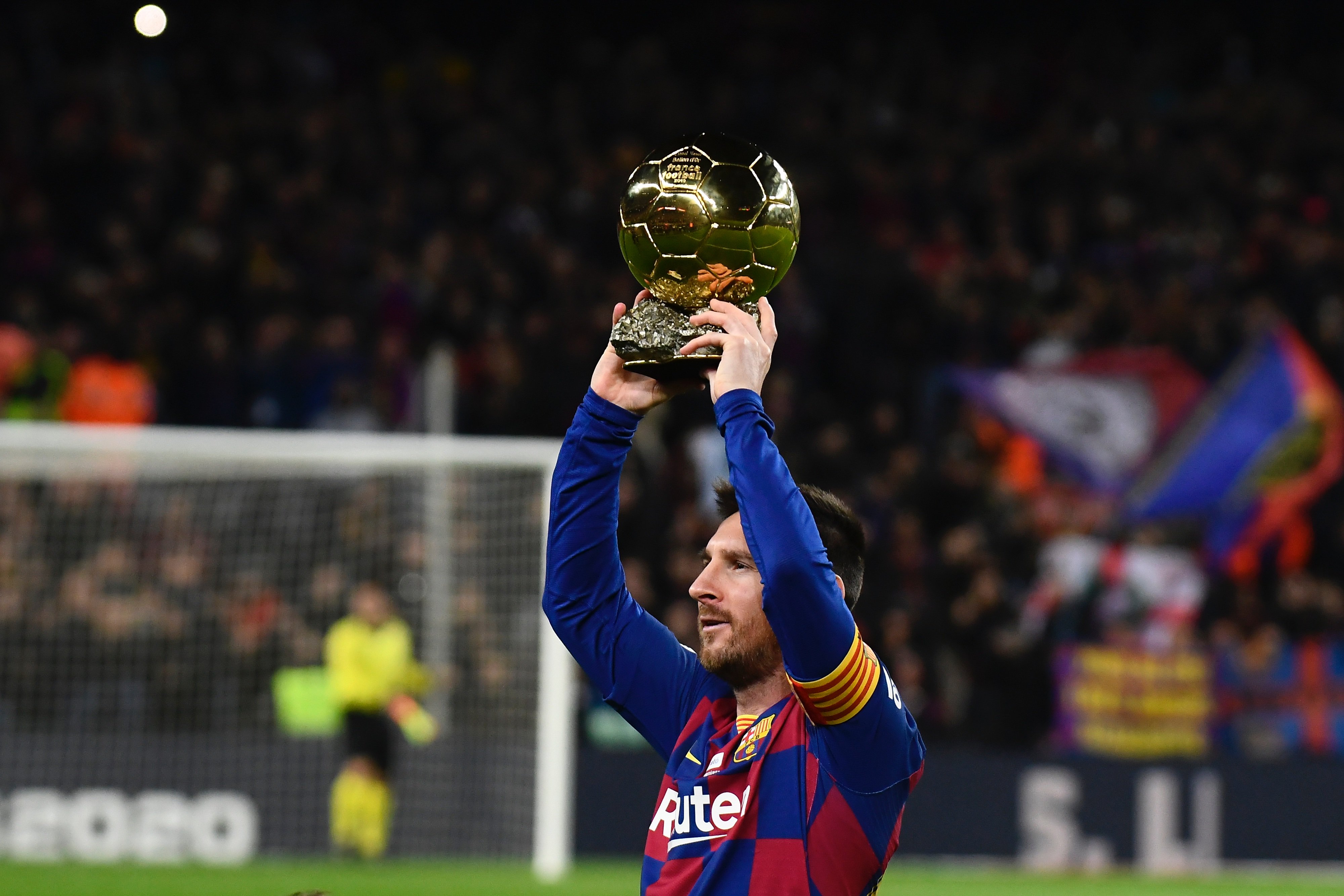 拉塞尔在中 拉塞尔在中