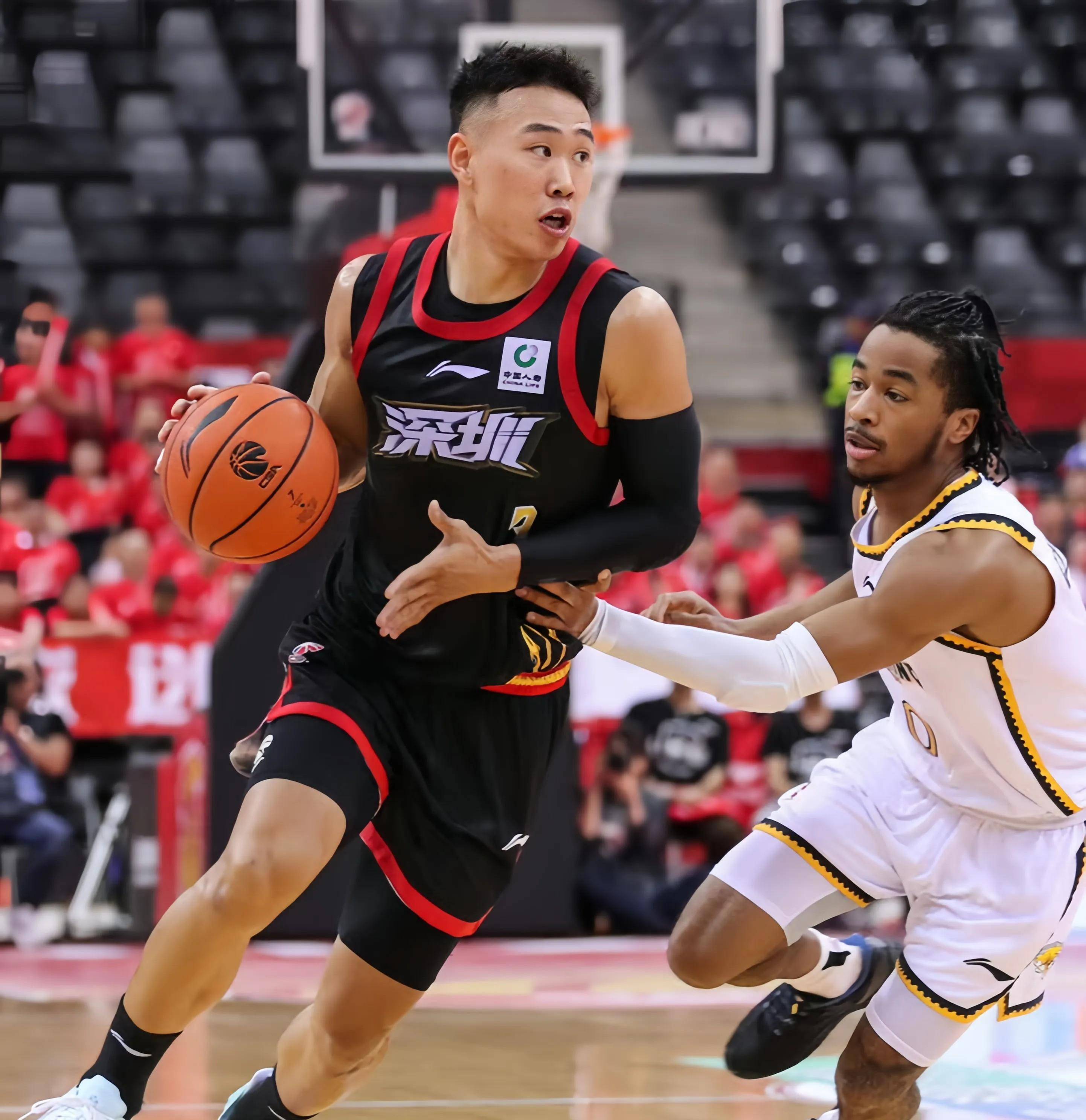 并在比赛中 并在比赛中