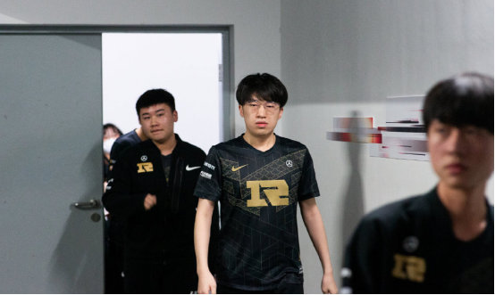 次化被动为 次化被动为