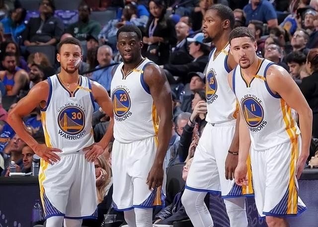 鲜明对比 鲜明对比