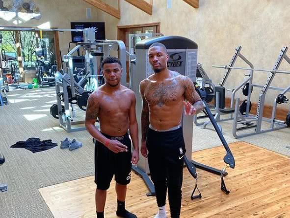 抬脚高度与 抬脚高度与